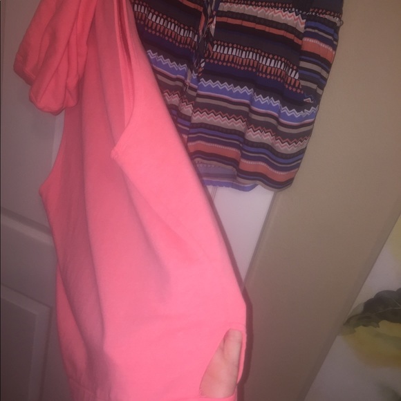 ⭐️REDUCED PRICE⭐️Off duty model hooded tank - Picture 3 of 3